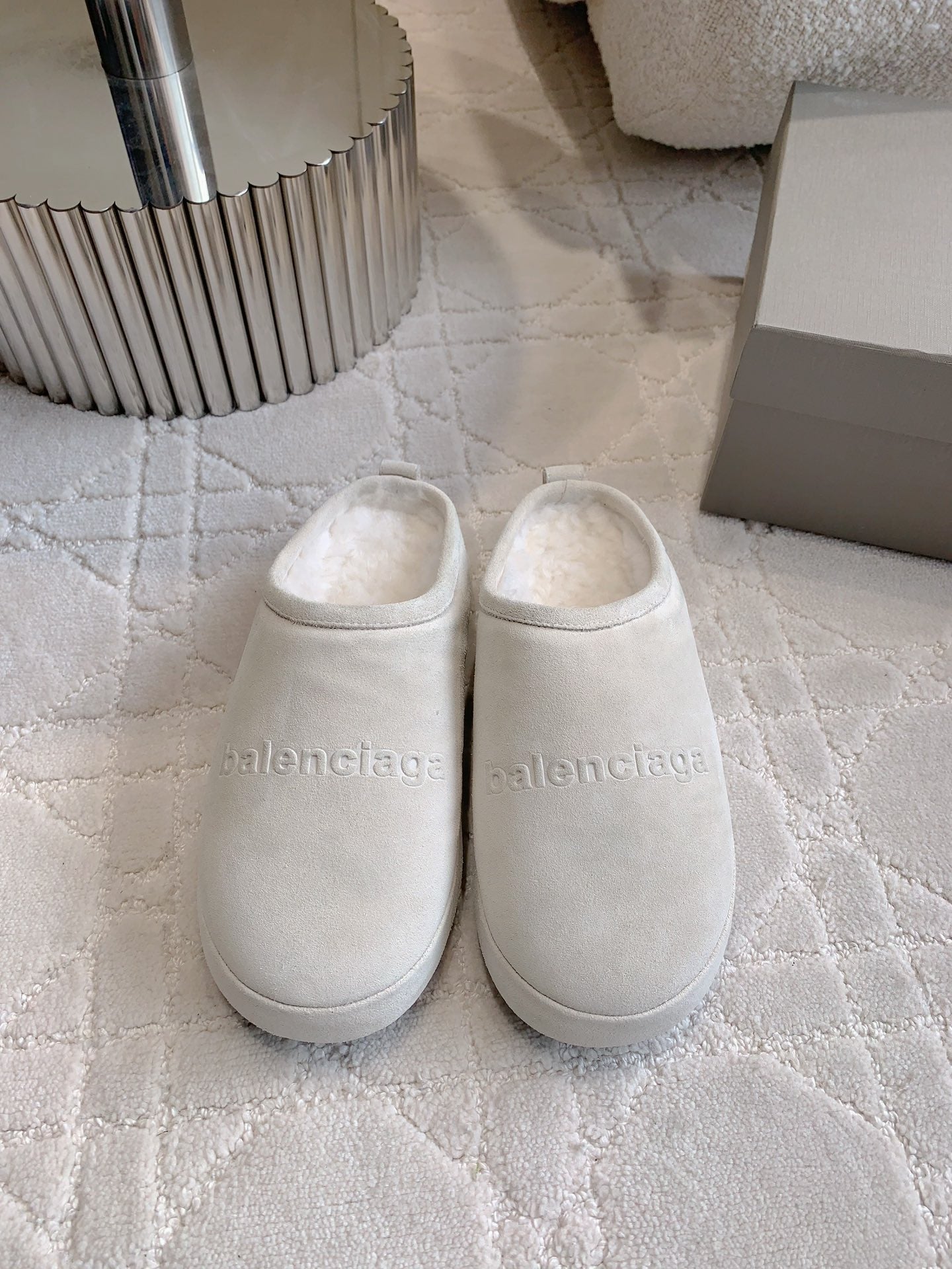 Balanciaga ALASKA SLIPPER IN WHITE SUEDE