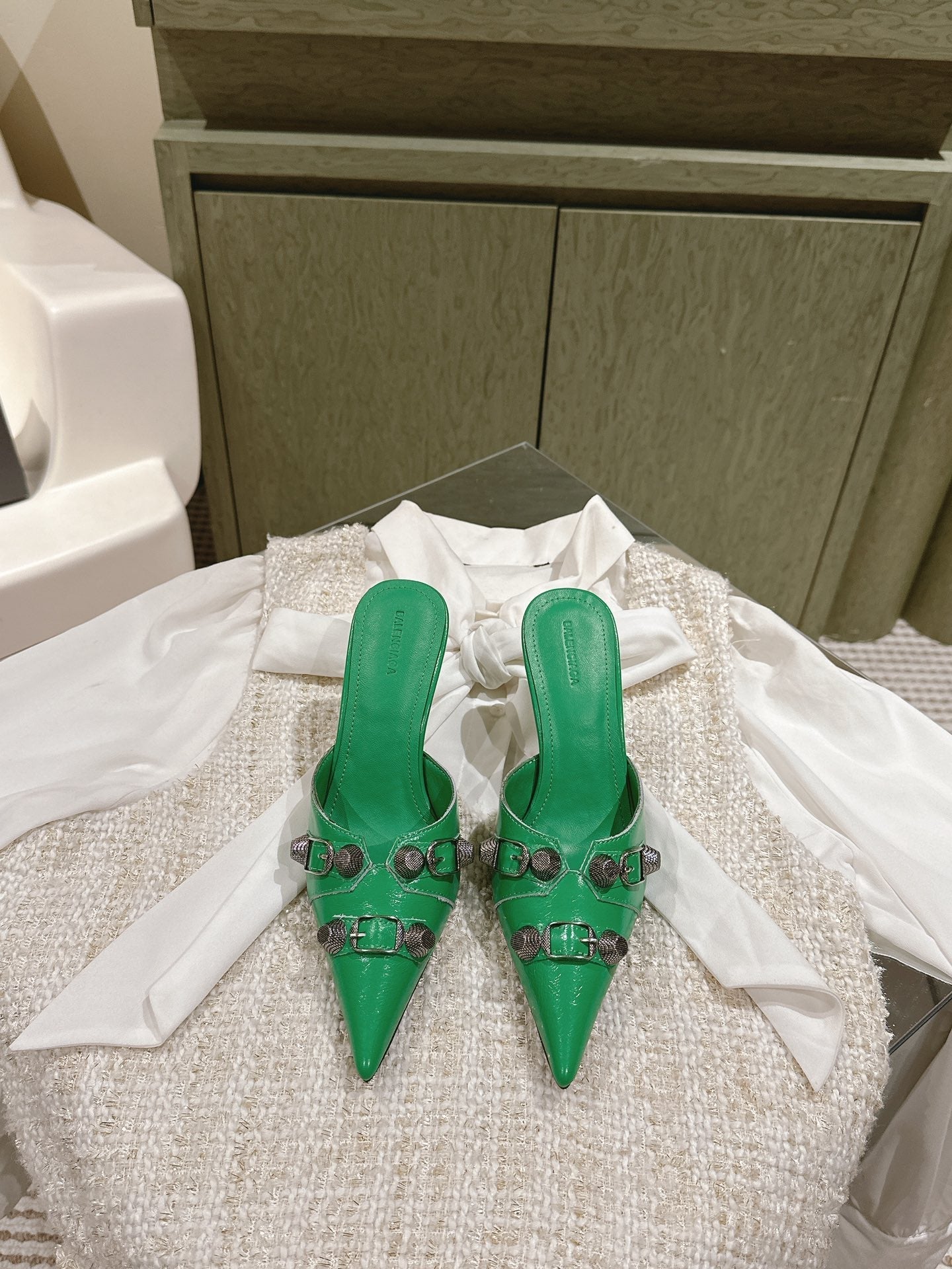 Balanciaga CAGOLE POINTED HIGH MULES IN GREEN SHINY CALFSKIN