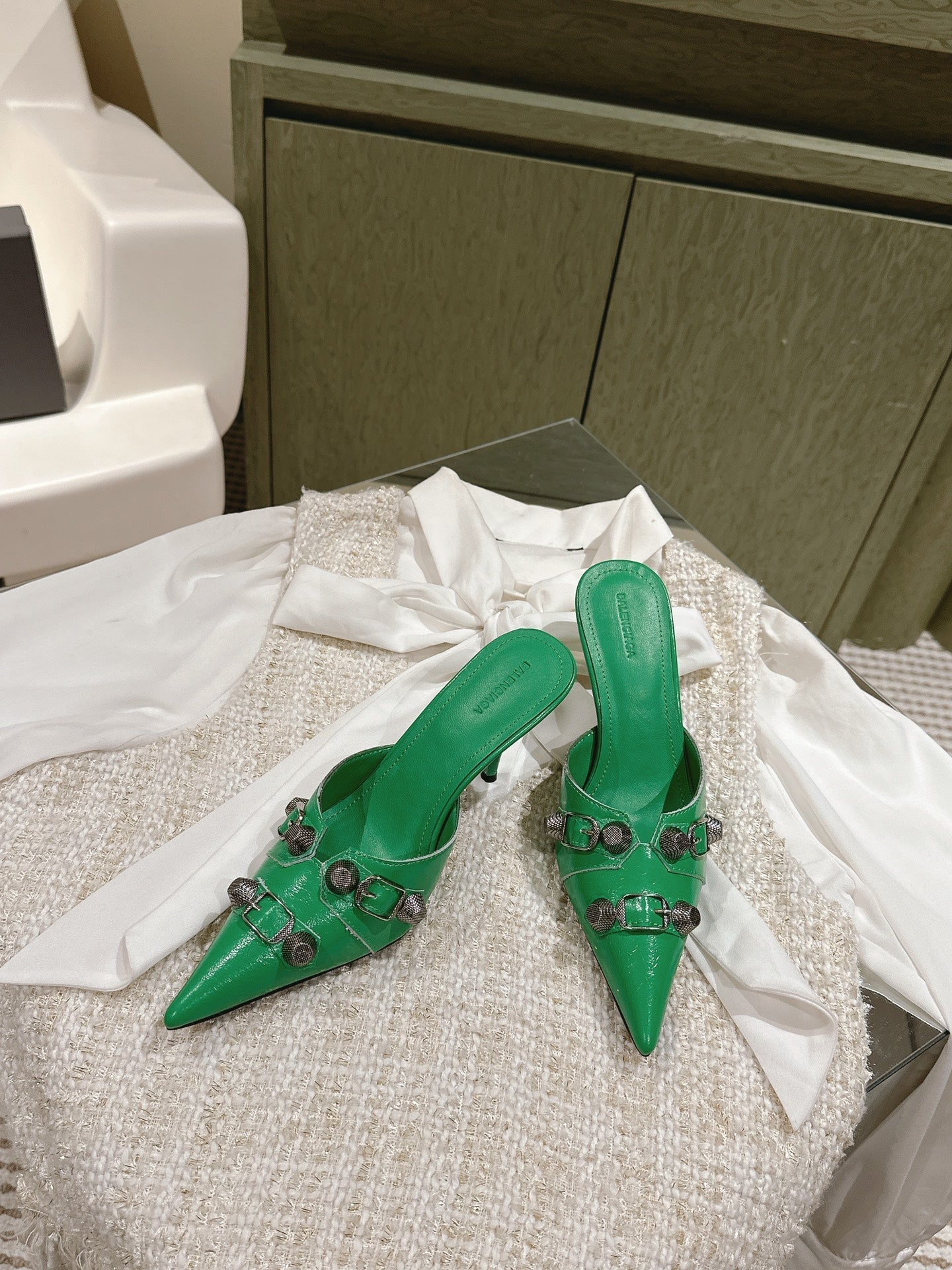 Balanciaga CAGOLE POINTED HIGH MULES IN GREEN SHINY CALFSKIN