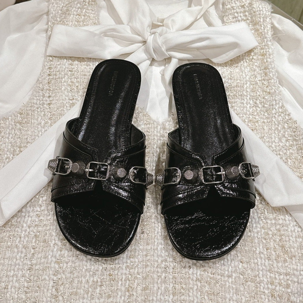 Balanciaga CAGOLE FLAT SANDALS IN BLACK WAX-OIL SHEEPSKIN