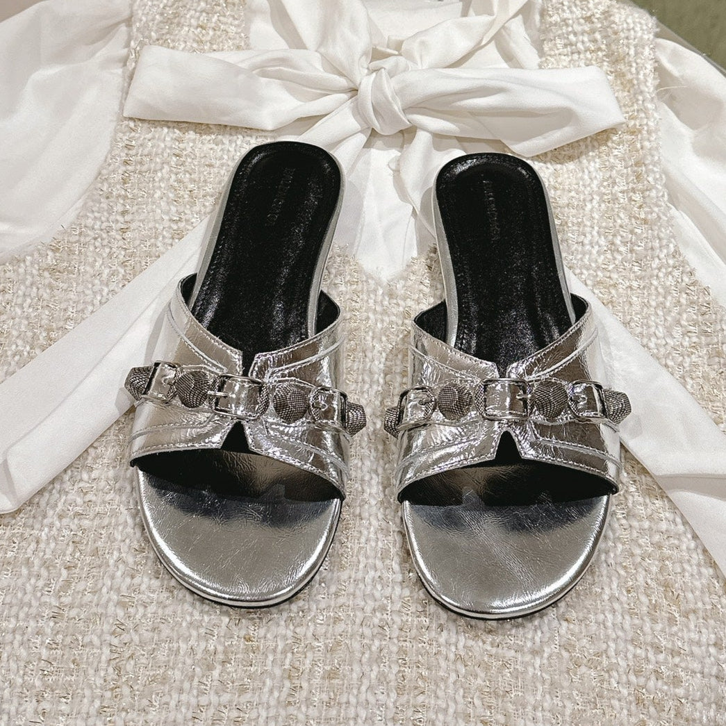 Balanciaga CAGOLE FLAT SANDALS IN SILVER WAX-OIL SHEEPSKIN