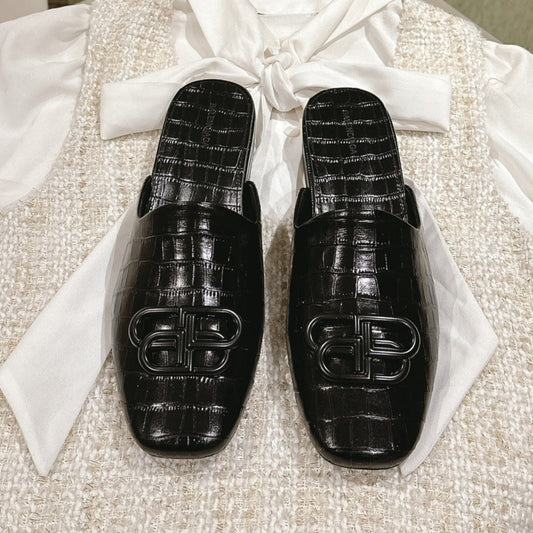 Balanciaga FLAT MULES IN BLACK CROCODILE EMBOSSED GLOSSY CALFSKIN