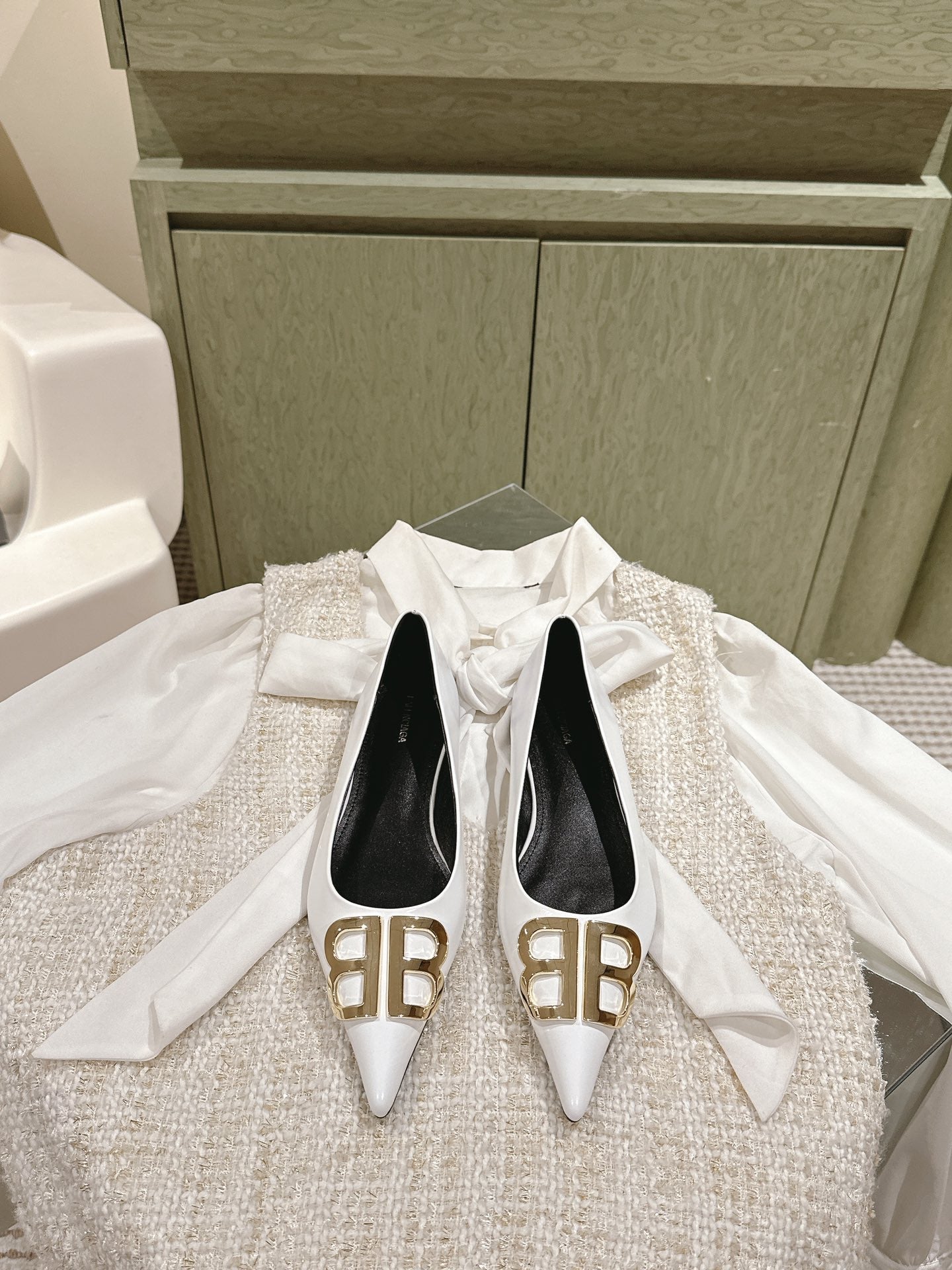 Balanciaga POINTED BB GOLD BUCKLE BALLET FLAT IN WHITE SHINY LAMBSKIN