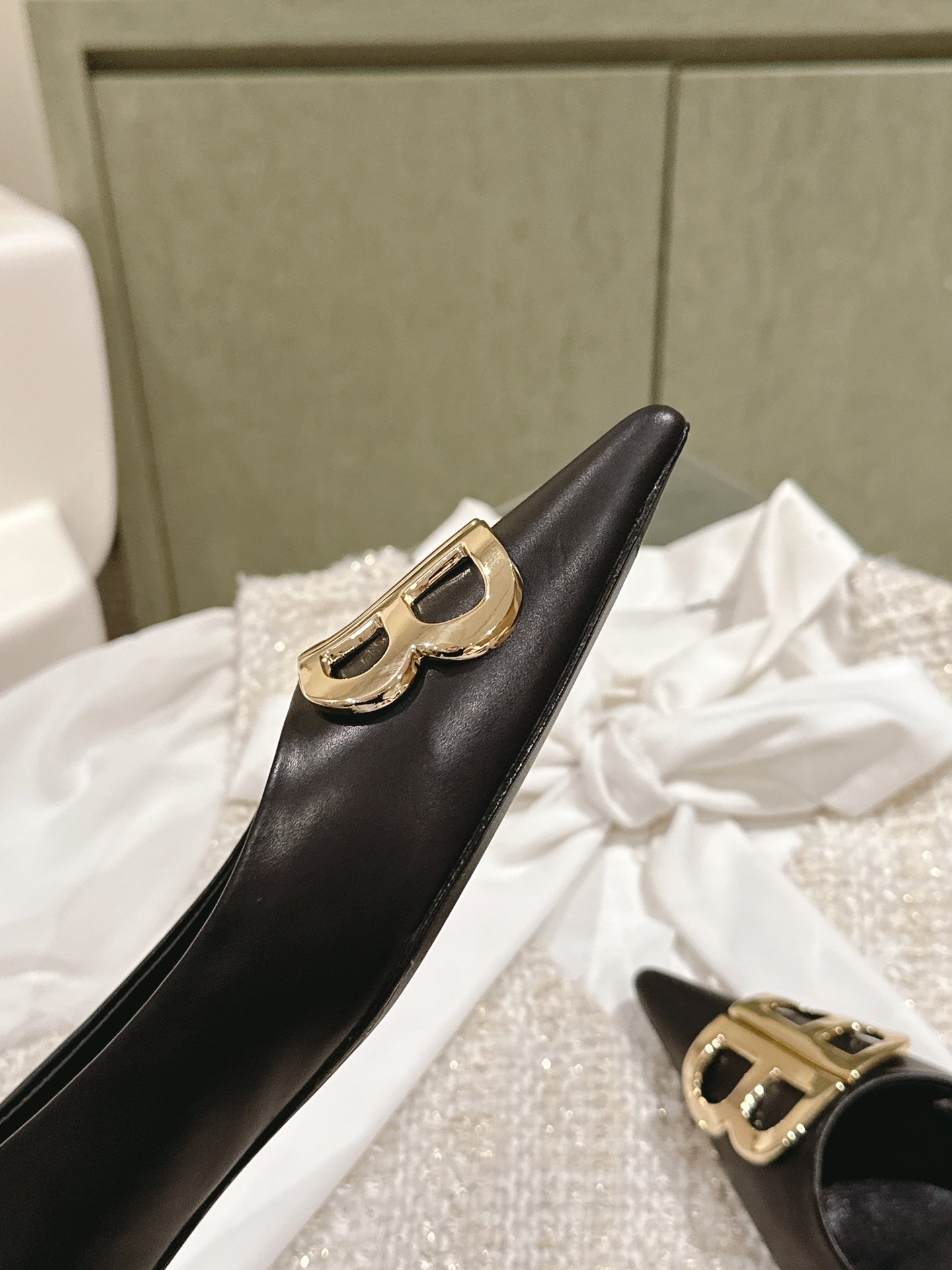 Balanciaga POINTED BB GOLD BUCKLE BALLET FLAT IN BLACK SMOOTH LAMBSKIN