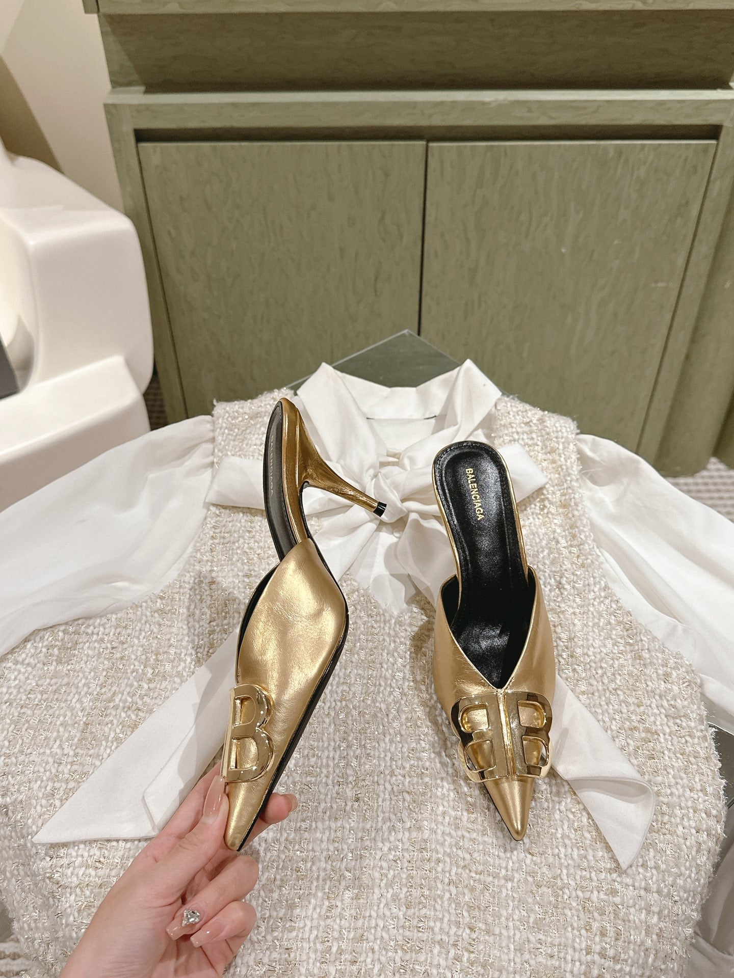 Balanciaga POINTED BB GOLD BUCKLE HIGH MULES IN GOLD METALLIC CALFSKIN