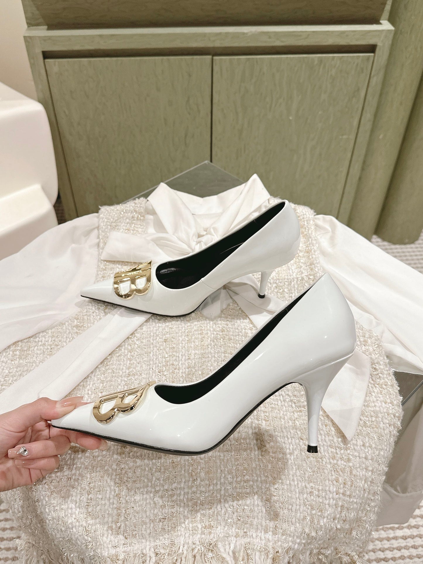 Balanciaga POINTED BB GOLD BUCKLE HIGH PUMPS 85MM IN WHITE PATENT CALFSKIN