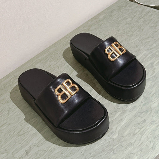 Balanciaga RISE SANDALS IN BLACK SHINY LAMBSKIN GOLD BUCKLE