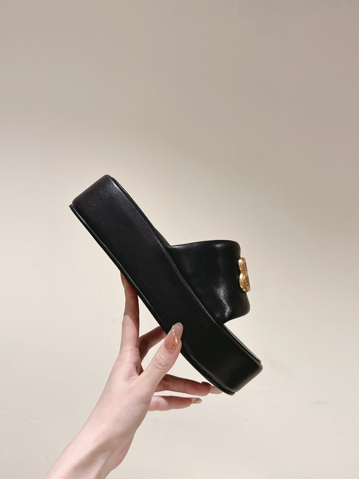 Balanciaga RISE SANDALS IN BLACK SHINY LAMBSKIN GOLD BUCKLE