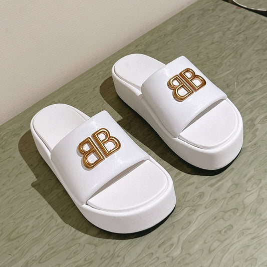 Balanciaga RISE SANDALS IN WHITE SHINY LAMBSKIN GOLD BUCKLE