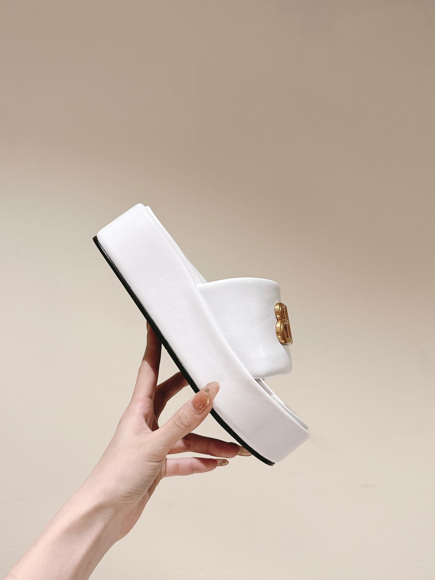 Balanciaga RISE SANDALS IN WHITE SHINY LAMBSKIN GOLD BUCKLE