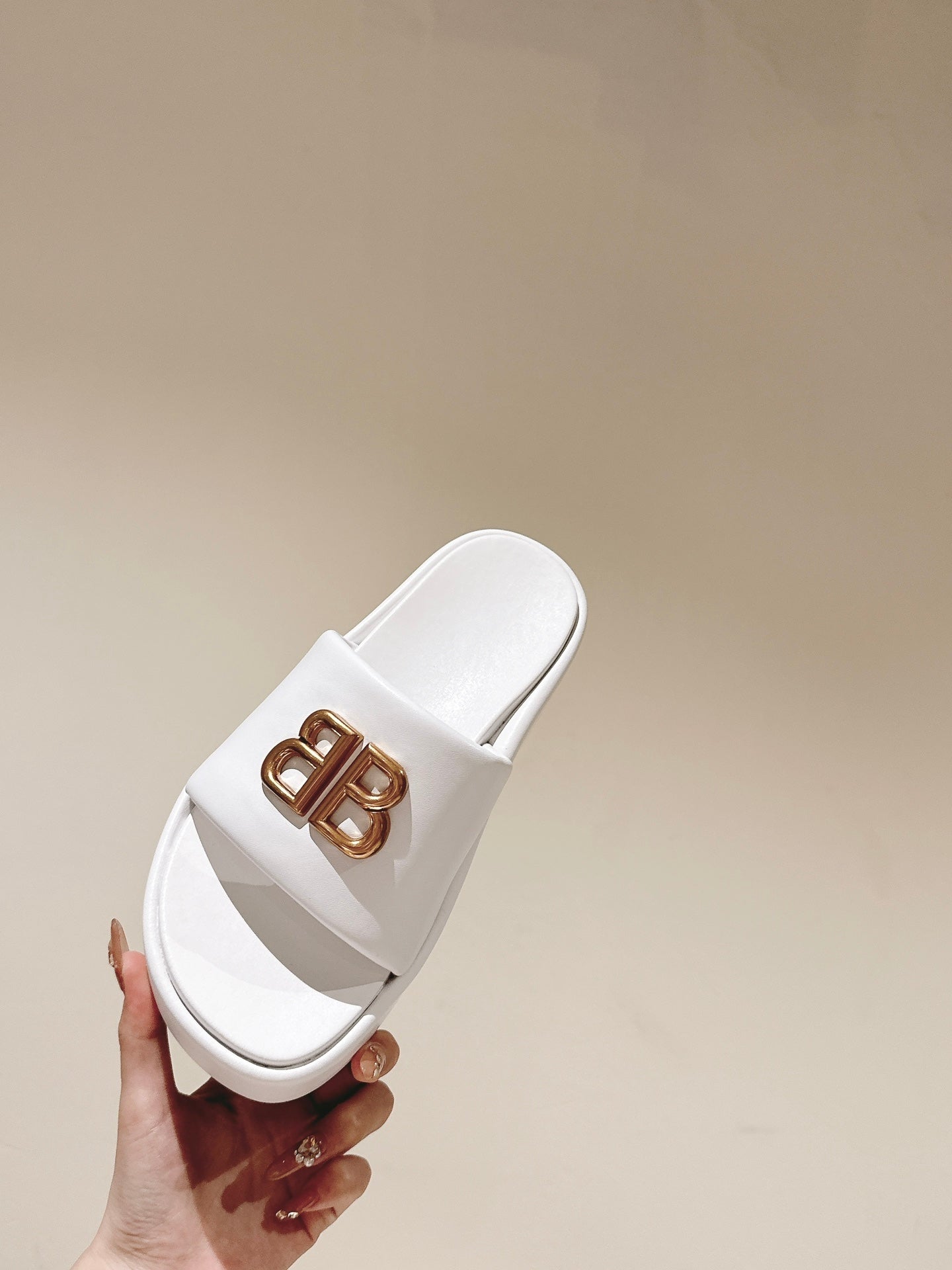 Balanciaga RISE SANDALS IN WHITE SHINY LAMBSKIN GOLD BUCKLE