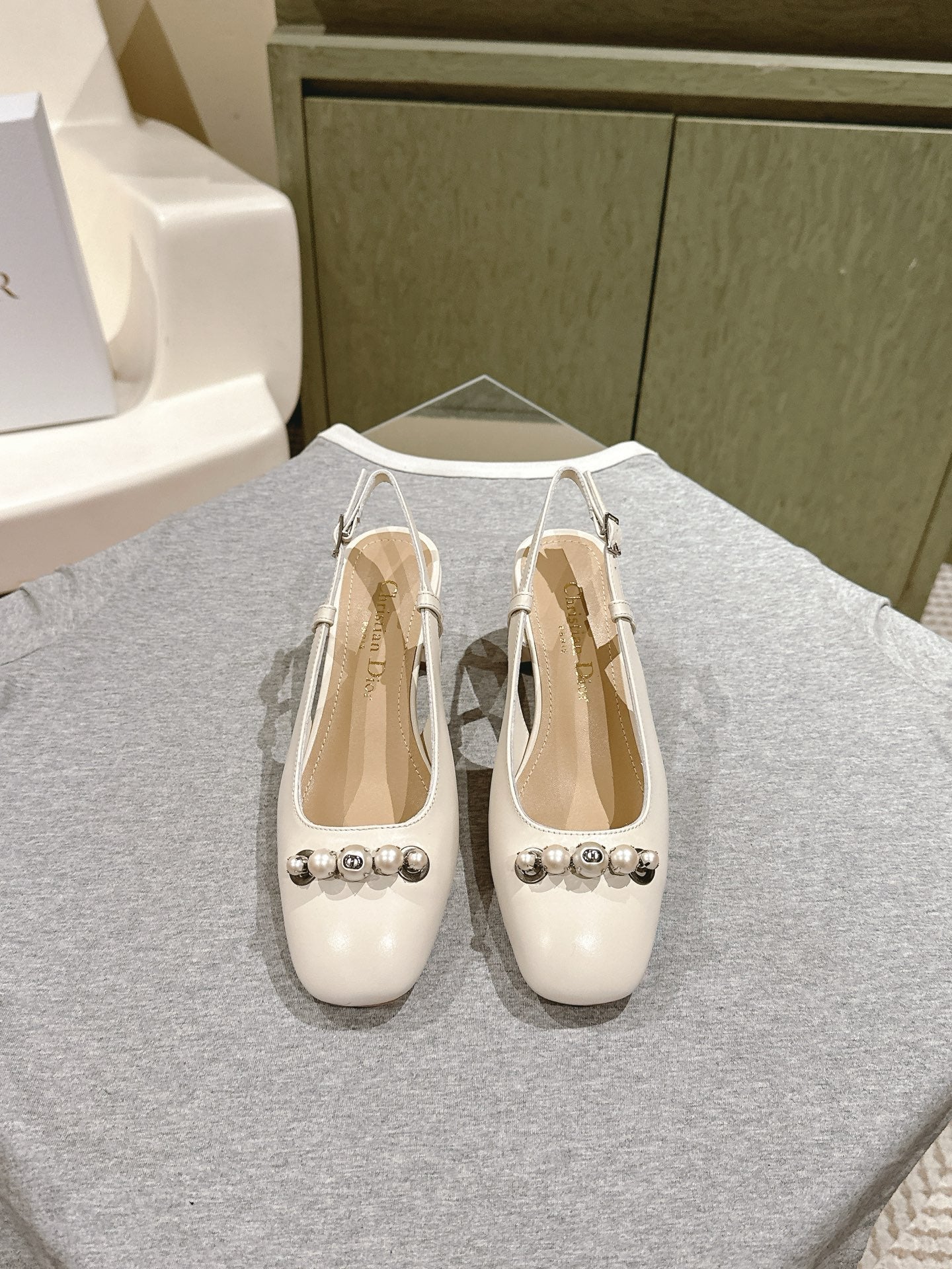 DIOR 25 Slingback Heels Cowhide 241760