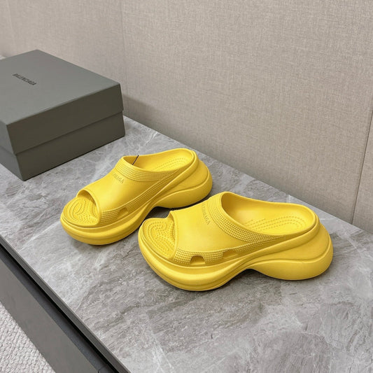 Balanciaga POOL CROCS SLIDE SANDAL IN YELLOW RUBBER