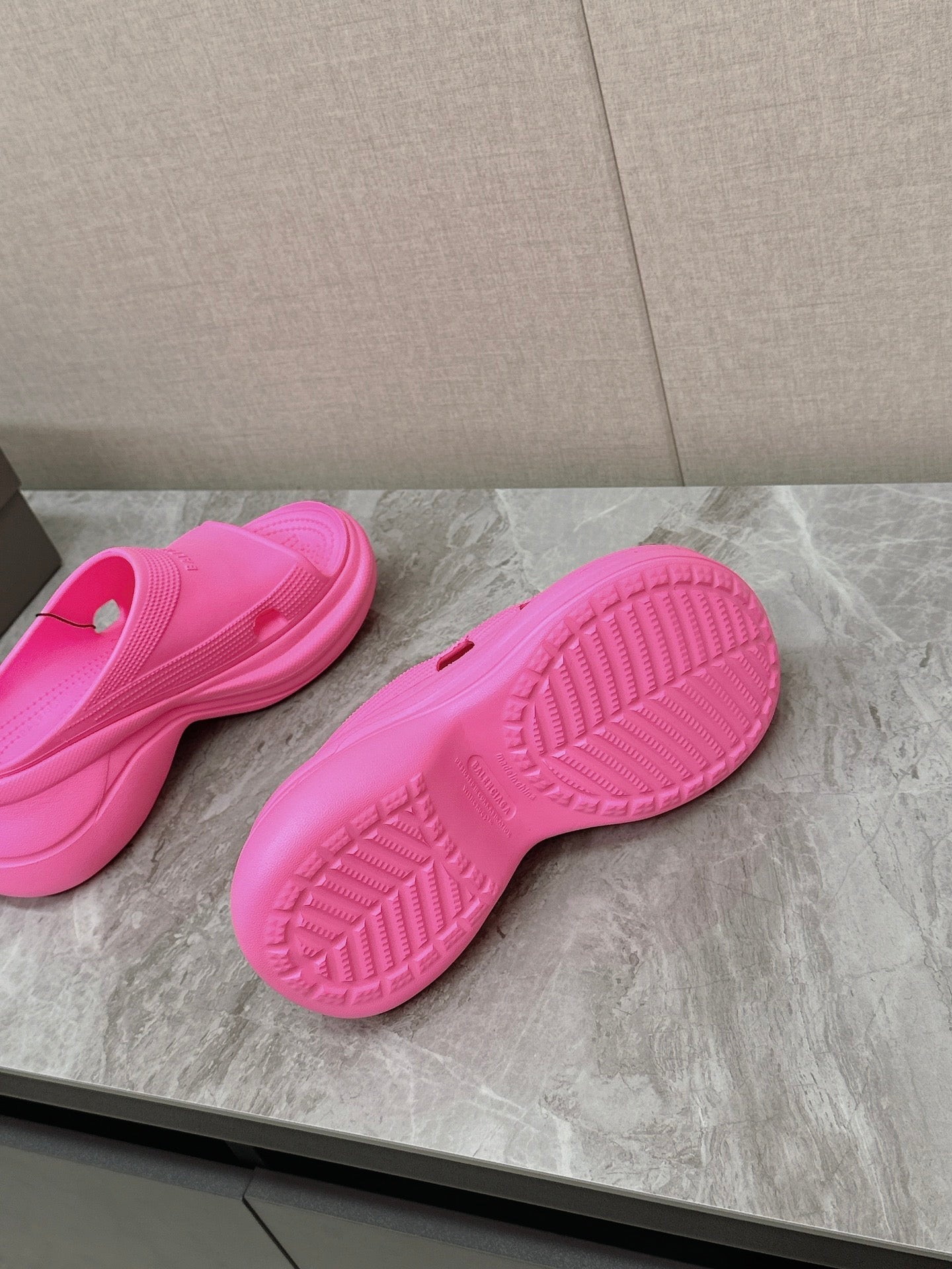 Balanciaga POOL CROCS SLIDE SANDAL IN BRIGHT PINK RUBBER