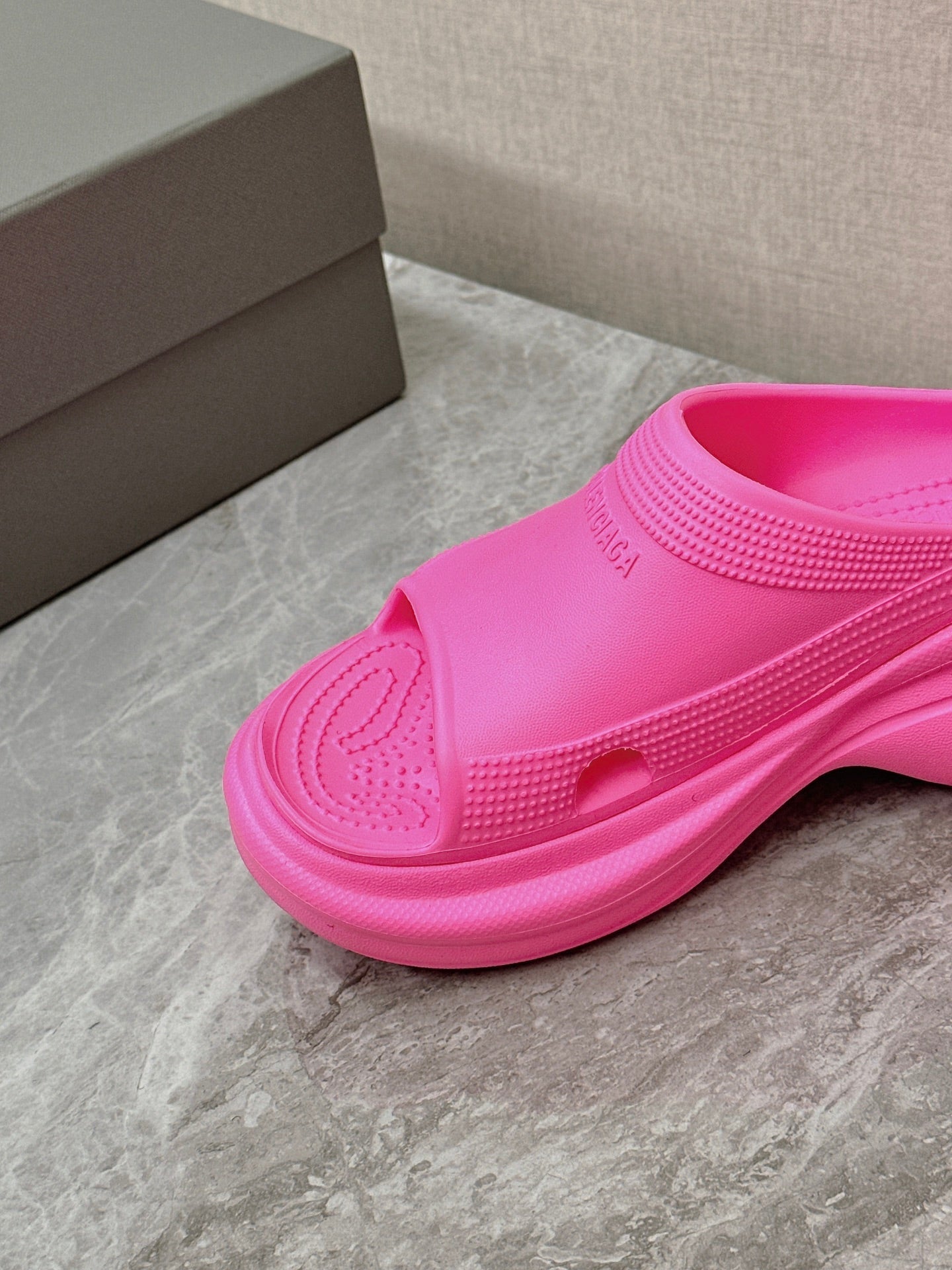 Balanciaga POOL CROCS SLIDE SANDAL IN BRIGHT PINK RUBBER