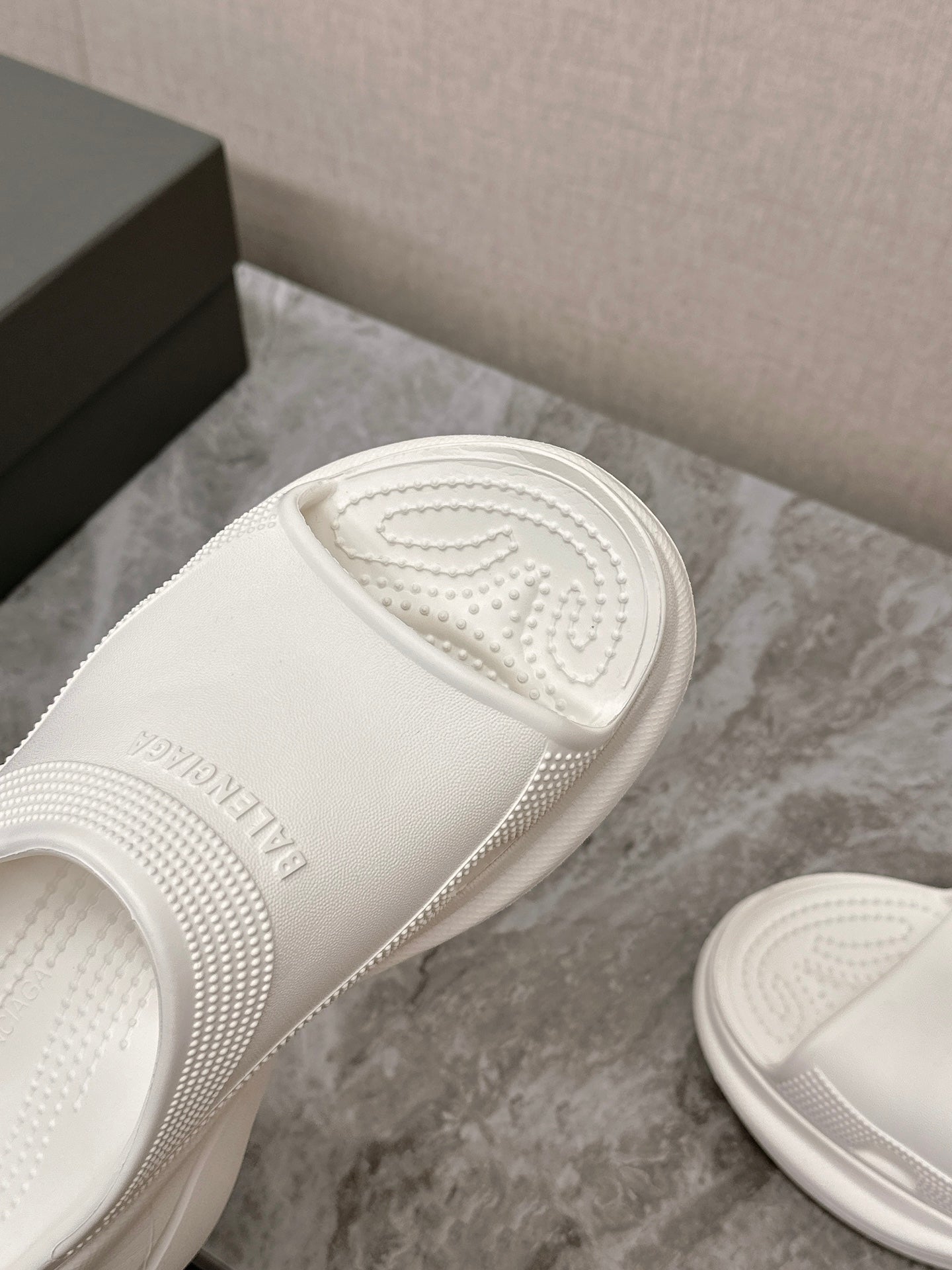 Balanciaga POOL CROCS SLIDE SANDAL IN WHITE RUBBER