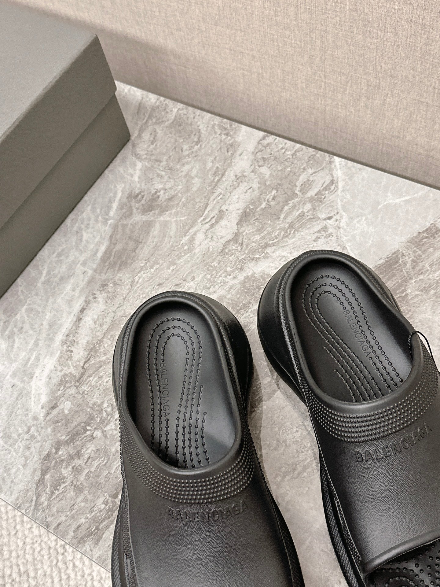 Balanciaga POOL CROCS SLIDE SANDAL IN BLACK RUBBER