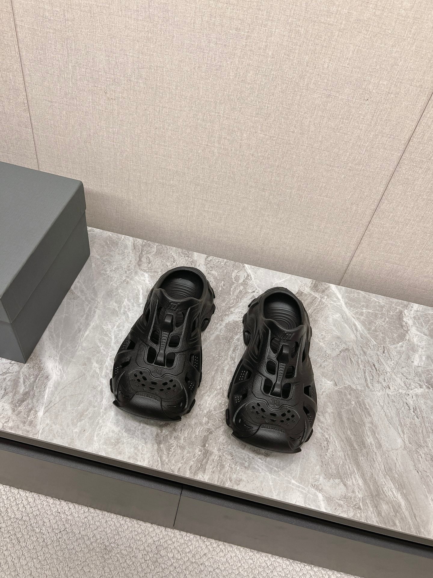 Balanciaga CUT-OUT MULES IN BLACK RUBBER