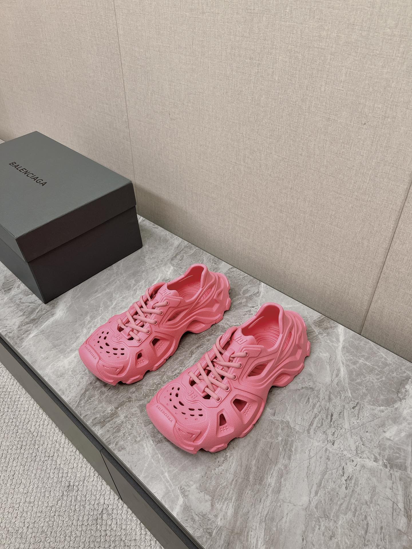 Balanciaga SNEAKERS IN PINK RUBBER