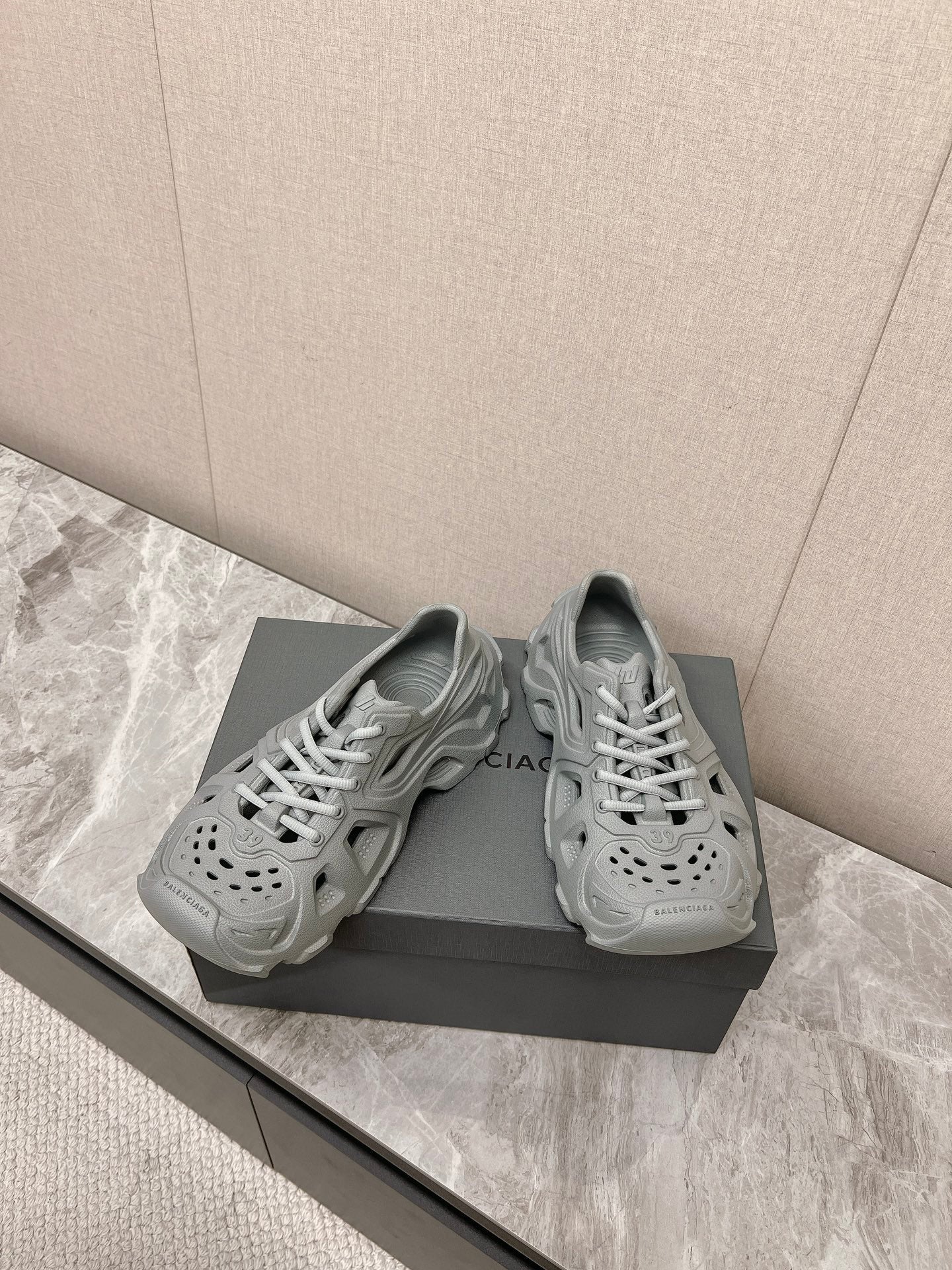 Balanciaga SNEAKERS IN FRIAR GRAY RUBBER