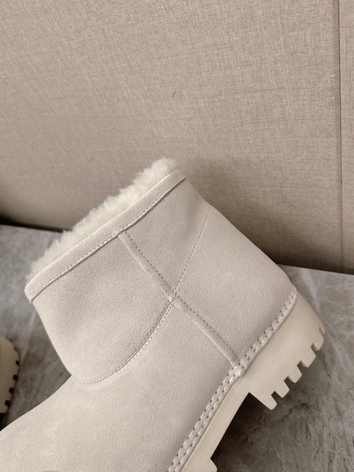 Balanciaga ALASKA BOOTIE IN WHITE SUEDE AND WOOL LINING