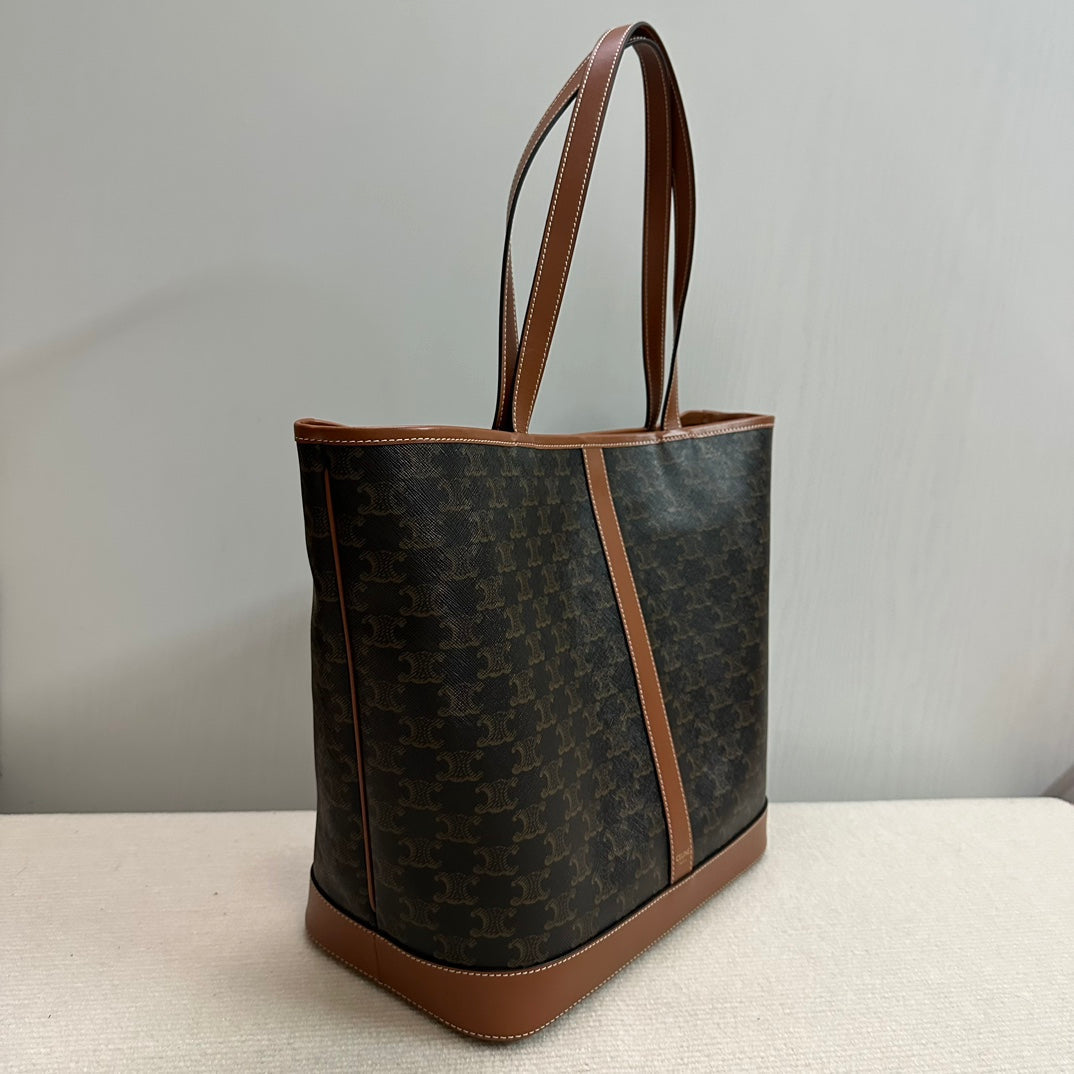 Celine MEDIUM CABAS TRIOMPHE CANVAS 31.5 TAN CALFSKIN
