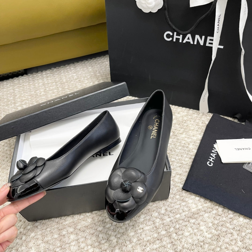 CHANEL ballet flat flower black calfskin