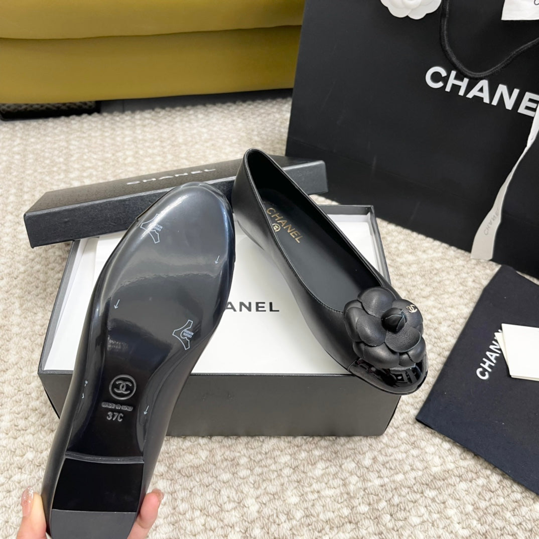 CHANEL ballet flat flower black calfskin