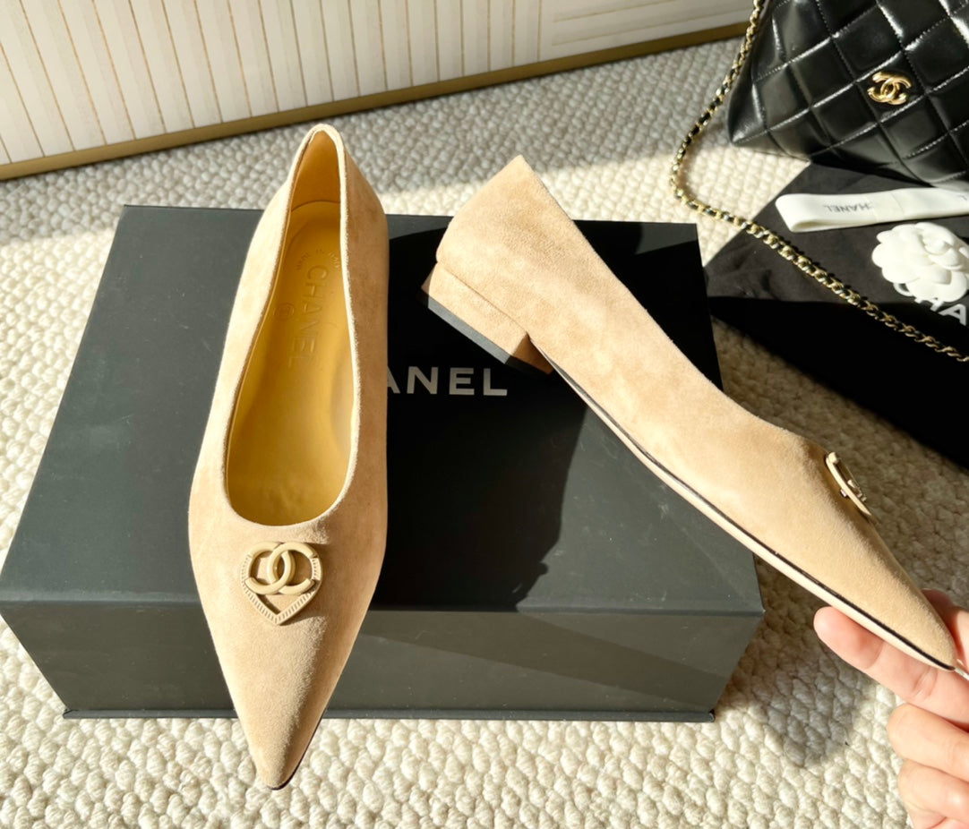 CHANEL Ballet In Beige Suede 151519