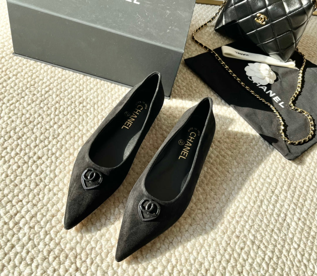 CHANEL Ballet In Blak Suede 151521