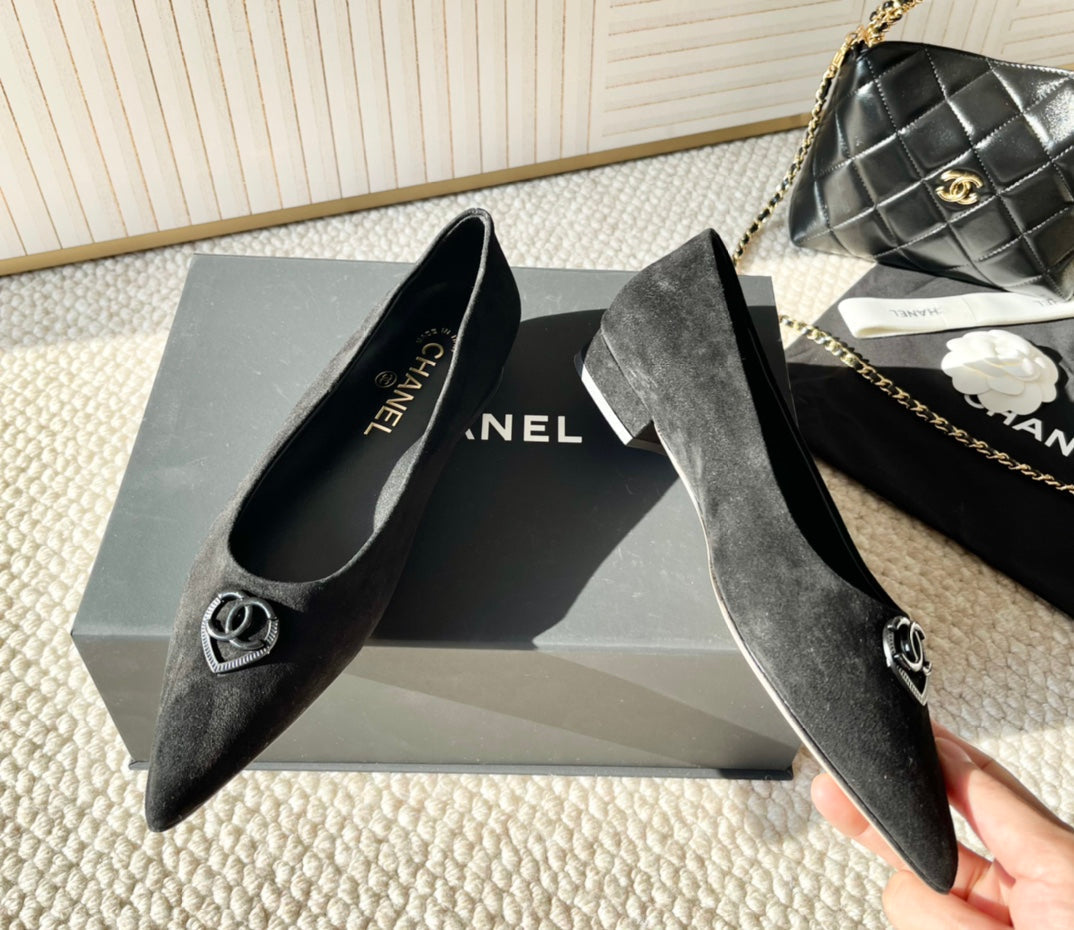 CHANEL Ballet In Blak Suede 151521