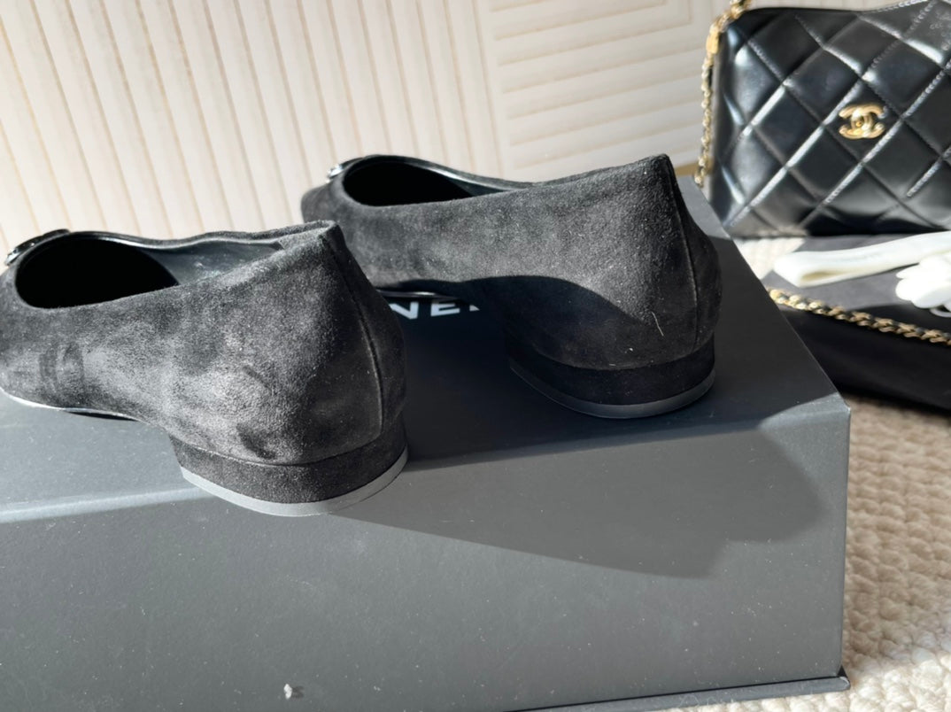 CHANEL Ballet In Blak Suede 151521