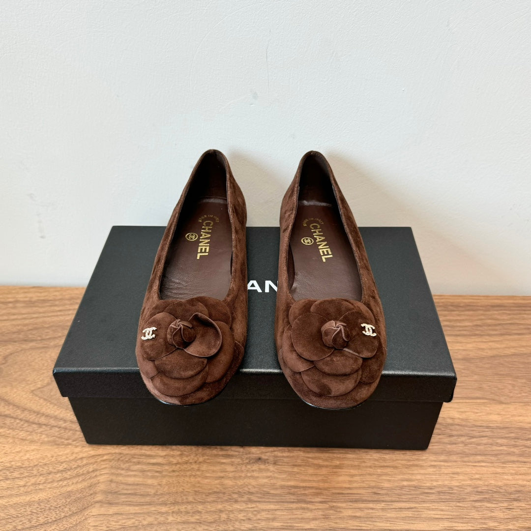CHANEL Ballet Flats Dark Brown With Camellia Dark Brown Suede