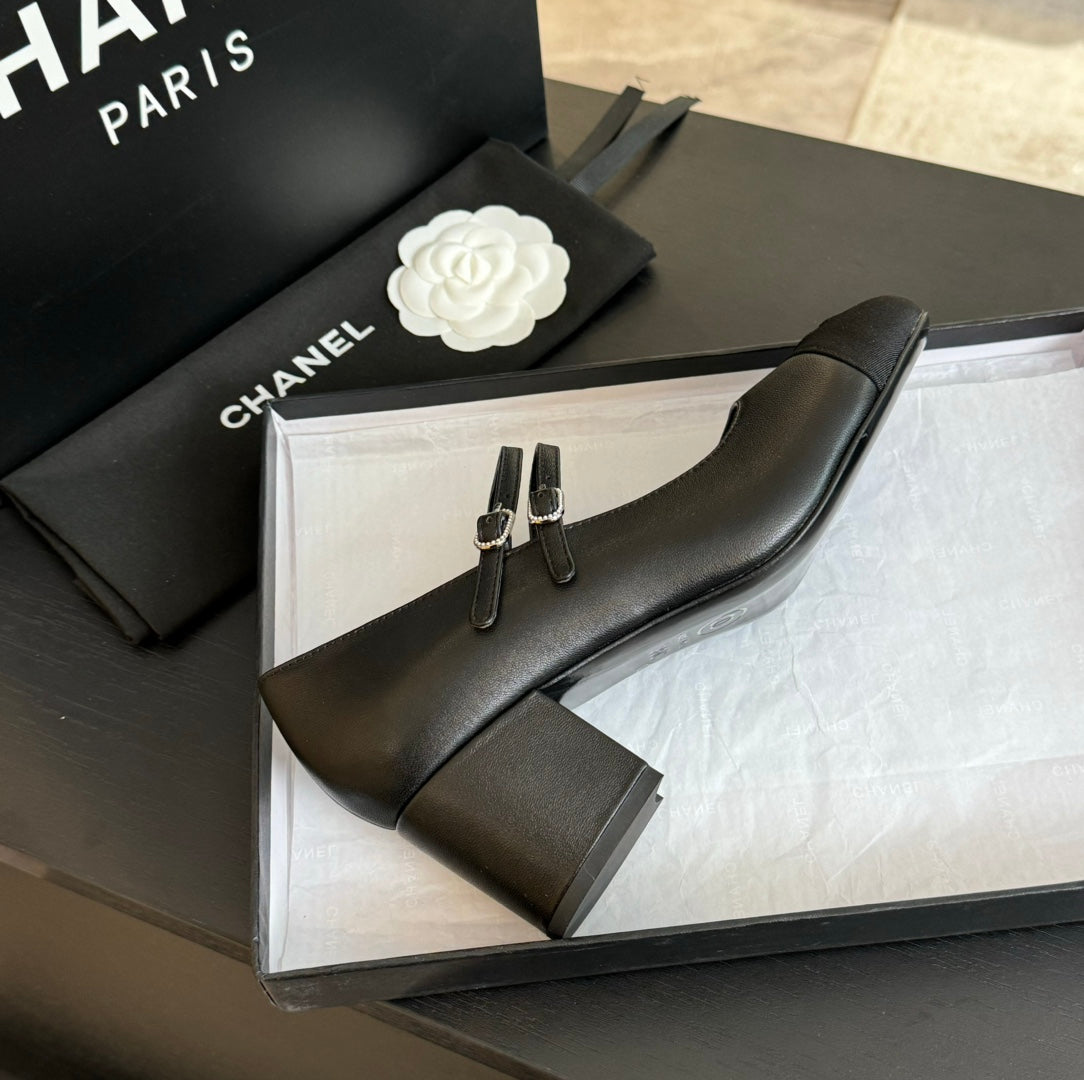 CHANEL 25C Mary Jane Black Sheepskin 212991