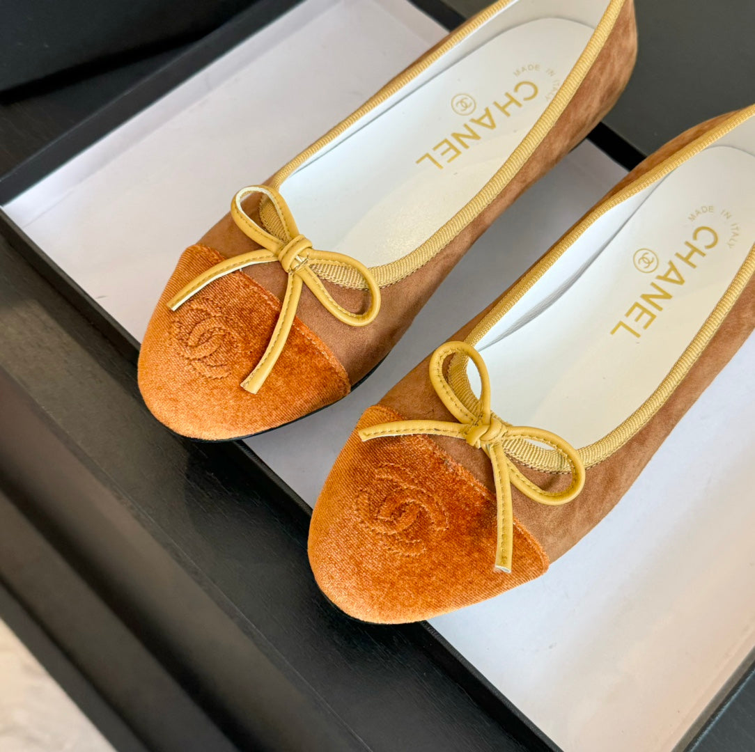 CHANEL ballet flat brown suede amber canvas