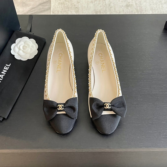 CHANEL BALLET FLAT WHITE CALFSKIN AND FABRIC