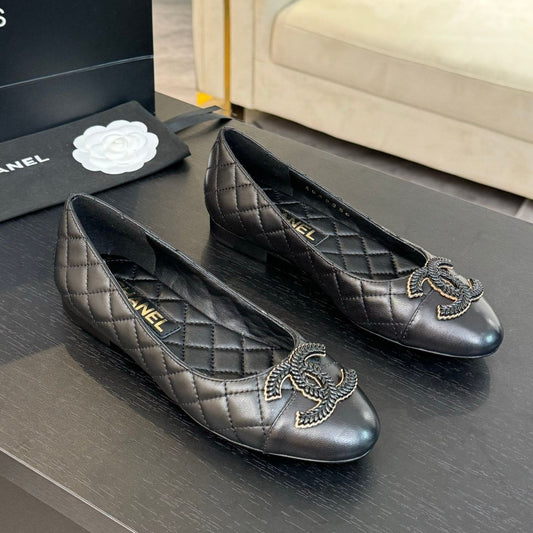 CHANEL ballet flat black quilted lambskin large black logo