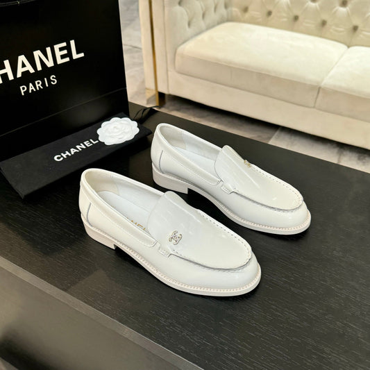 CHANEL 25C Moccasins Black Patent Leather