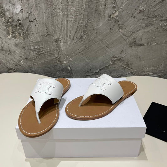 Celine WOMEN TRIOMPHE FLAT THONG IN CALFSKIN WHITE