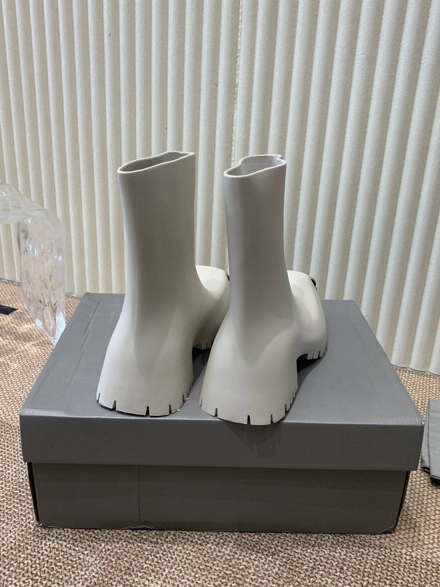Balanciaga WHITE SCULPTED RUBBER BOOTS WITH GOLD MONOGRAM