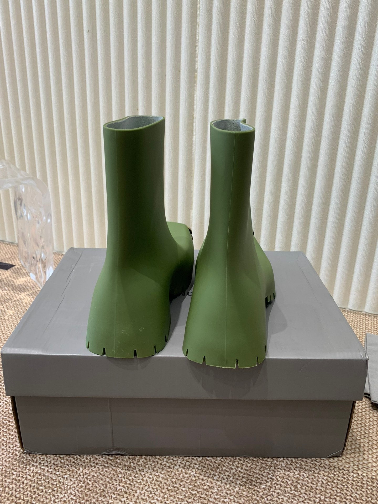 Balanciaga GREEN SCULPTED RUBBER BOOTS WITH GOLD MONOGRAM