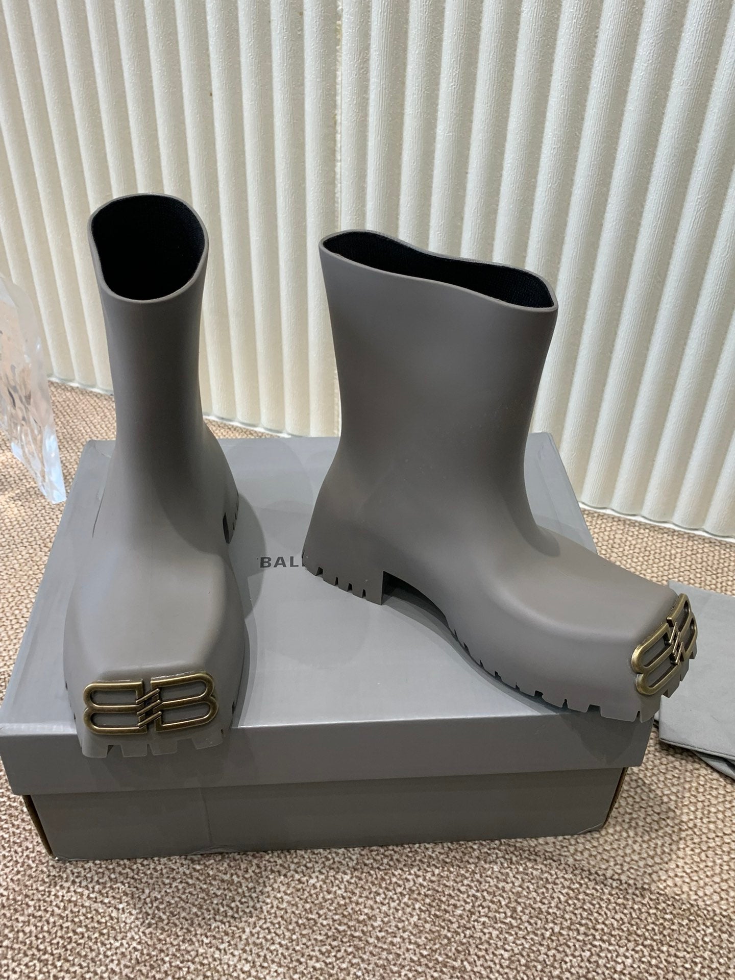 Balanciaga MATTE GRAY SCULPTED RUBBER BOOTS WITH GOLD MONOGRAM