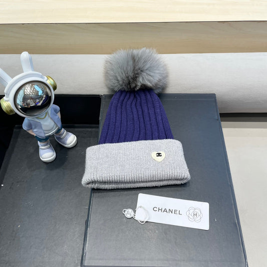 CHANEL BEANIE HAT IN BERRY BLUE MIX LIGHT GRAY WOOL 421052