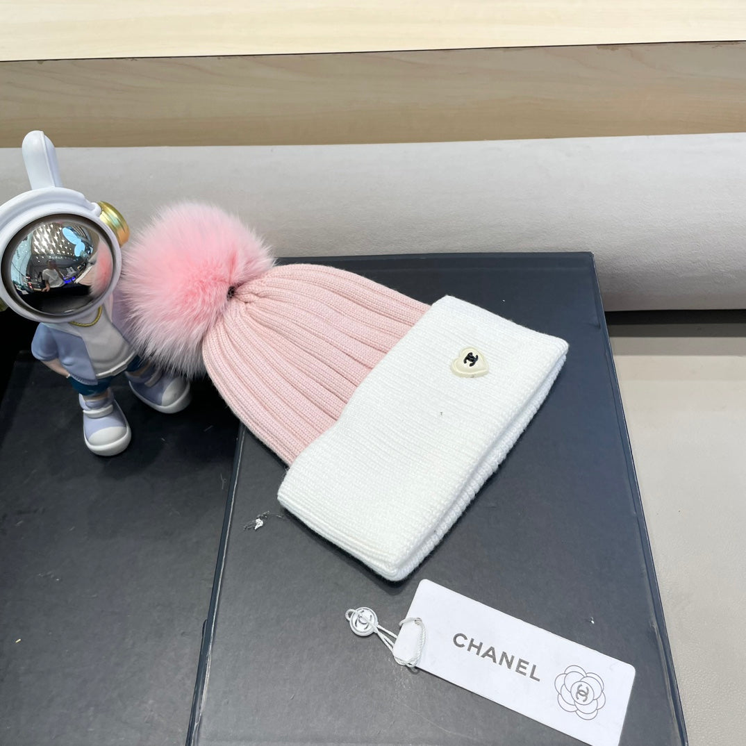 CHANEL BEANIE HAT IN BABY PINK MIX WHITE WOOL 421051