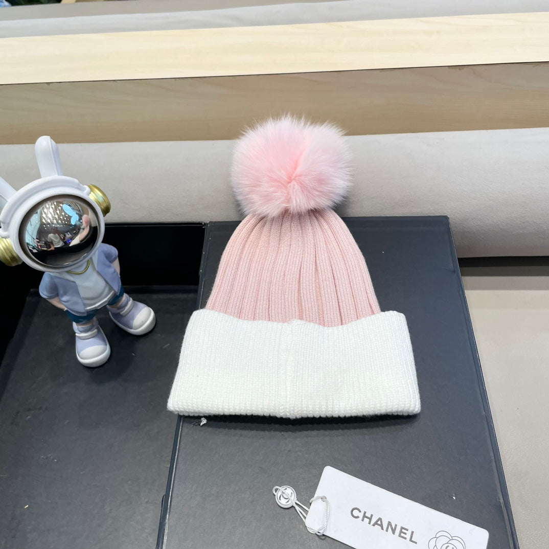 CHANEL BEANIE HAT IN BABY PINK MIX WHITE WOOL 421051