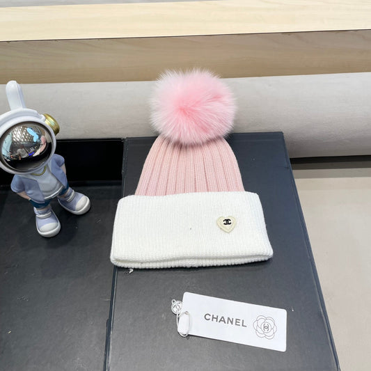 CHANEL BEANIE HAT IN BABY PINK MIX WHITE WOOL 421051