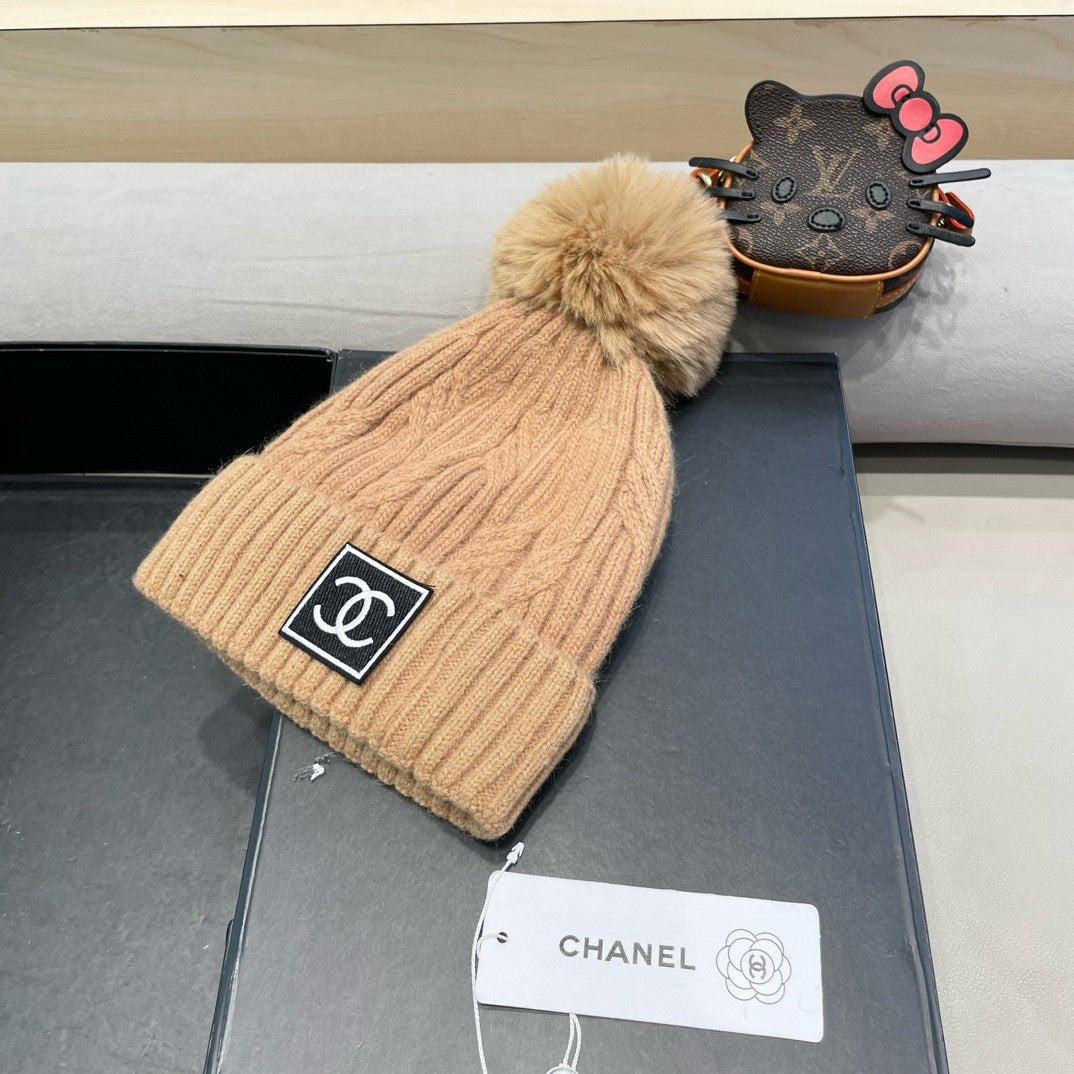 CHANEL BEANIE HAT IN SEPIA TAN WOOL 422177