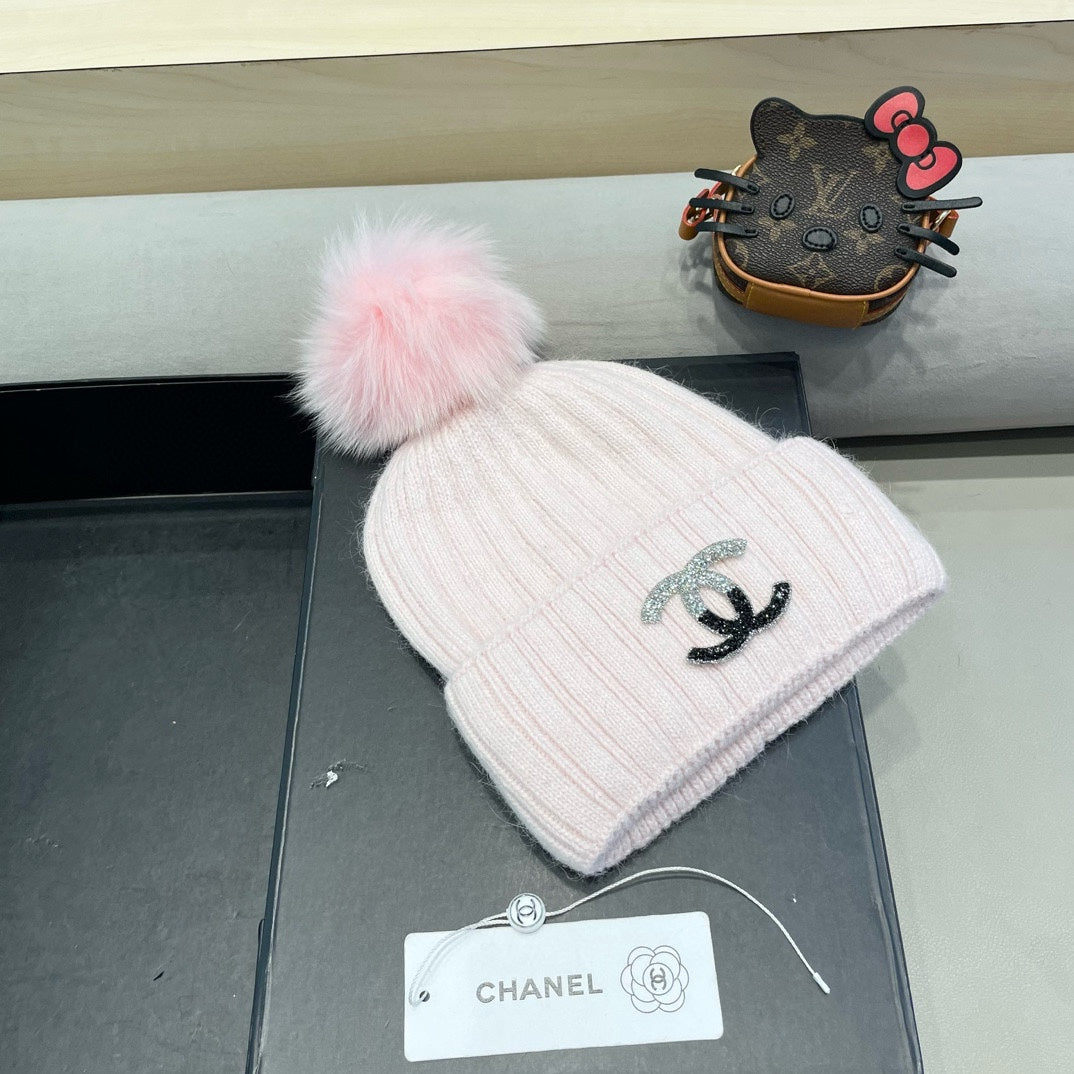 CHANEL BEANIE HAT IN LIGHT PINK WOOL 426232