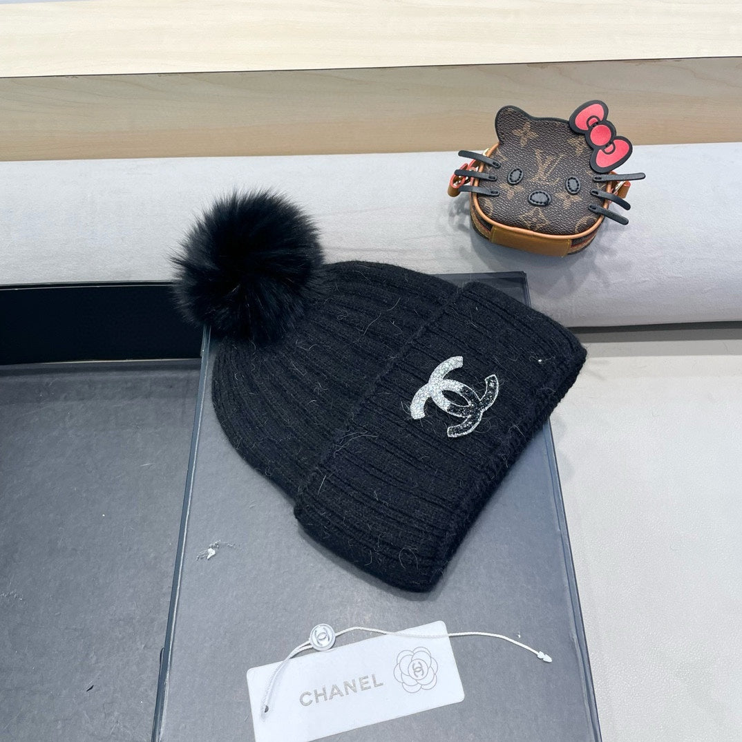 CHANEL BEANIE HAT IN BLACK WOOL 426234