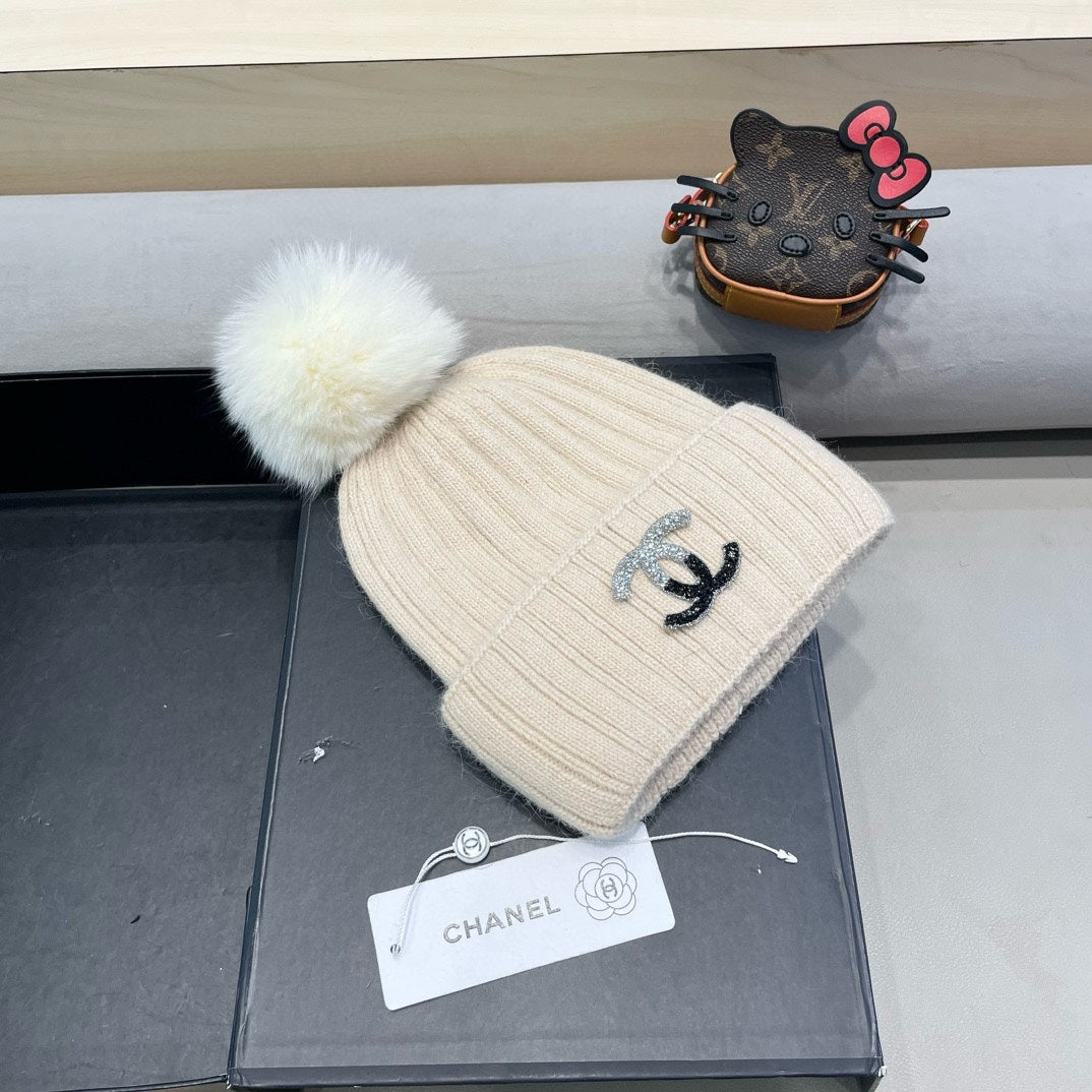CHANEL BEANIE HAT IN BISQUE BEIGE WOOL 426236